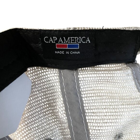 Levis Trucker Cap With Mesh Back & Embroidered Logo - Adjustable Size - Picture 5 of 5